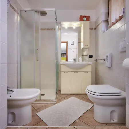 Oda ve Kahvaltı B&b-foresteria Casa Della Musica Mandello del Lario
